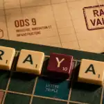 raya scrabble : tuile Y sur case triple, lettres R A A, 13 points